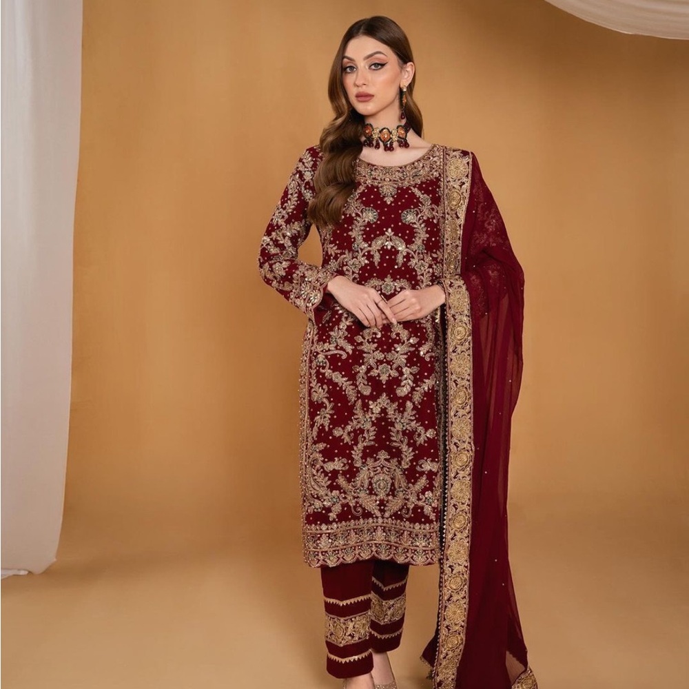 Elegant Maroon ♥️Embroidered Indian/ Pakistani Suit